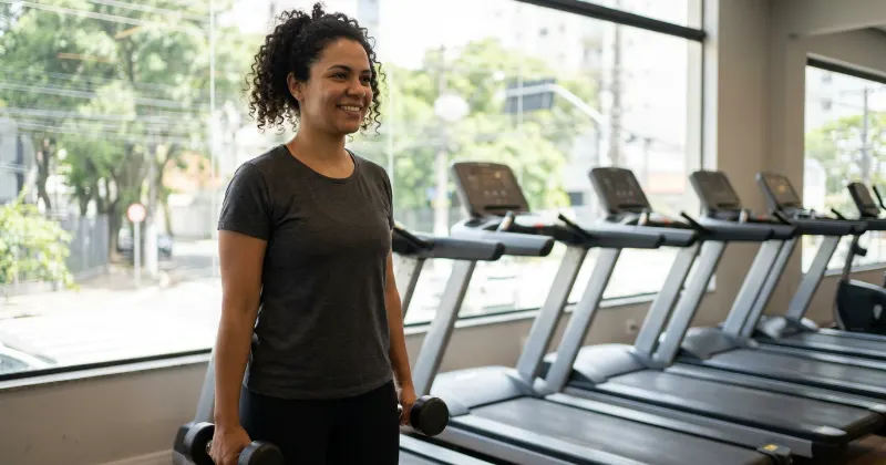 Musculação ou aeróbio para emagrecer: o que os estudos compararam e qual escolher